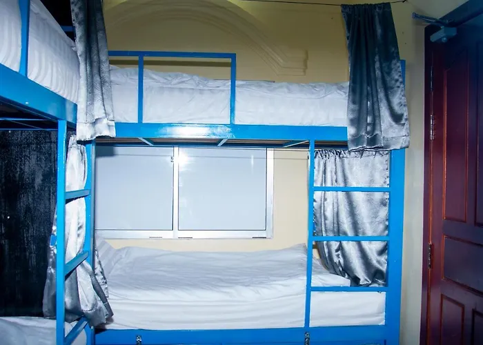 Rubi's Tour&guide Hostel *